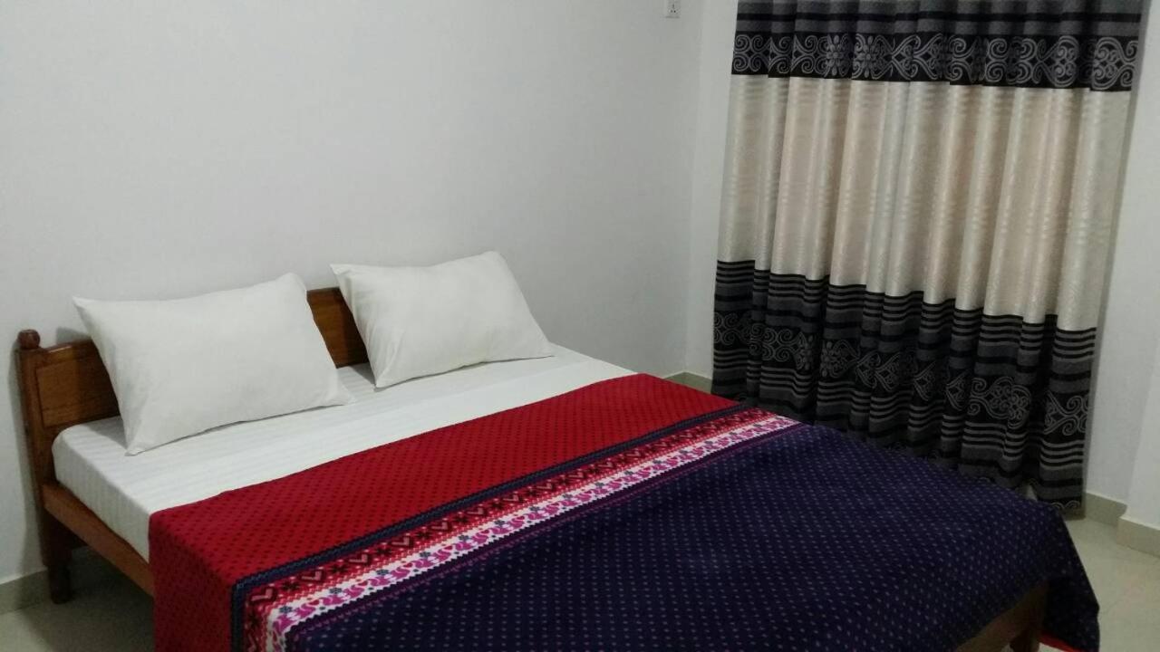 Tea Breeze Motel Nallathanniya ภายนอก รูปภาพ