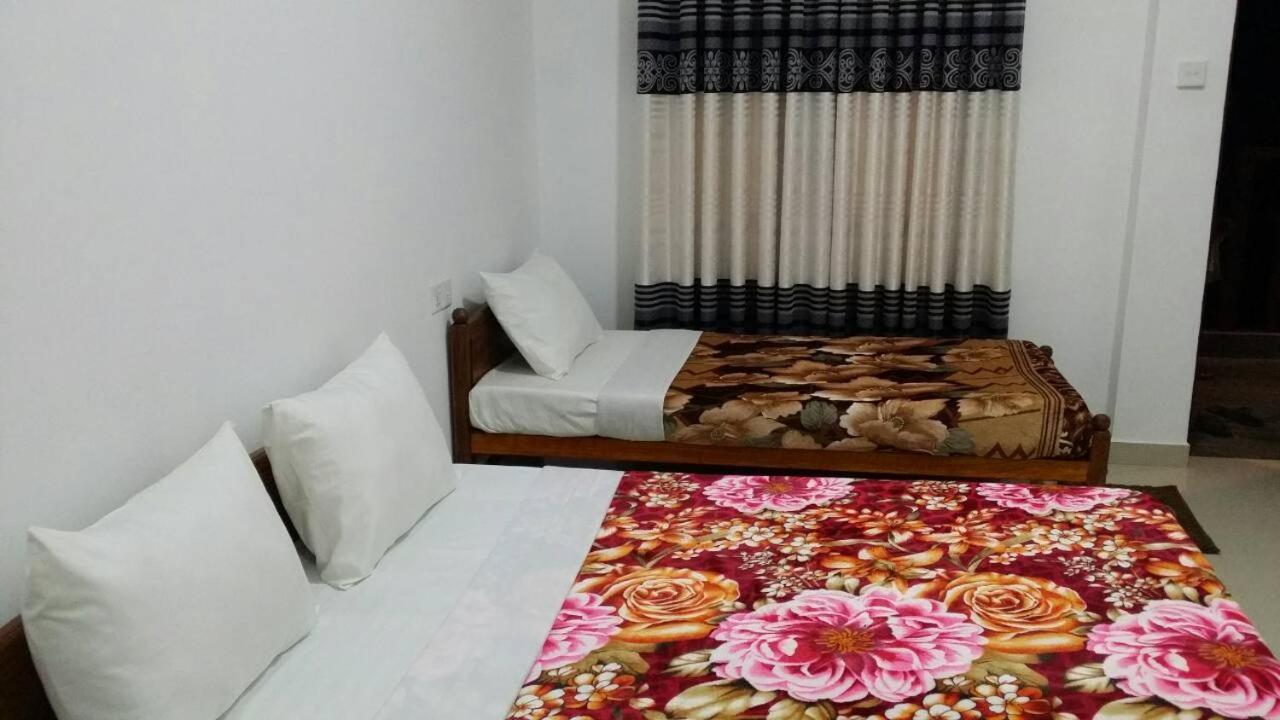 Tea Breeze Motel Nallathanniya ภายนอก รูปภาพ