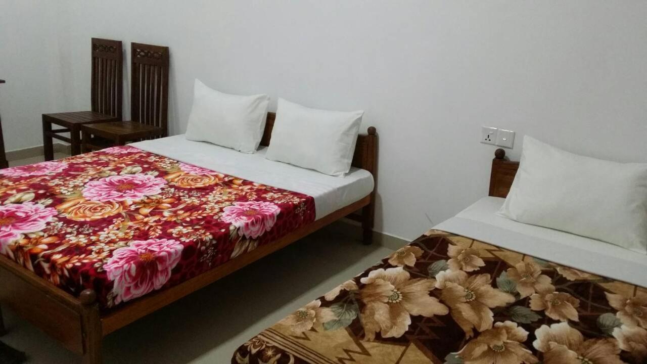Tea Breeze Motel Nallathanniya ภายนอก รูปภาพ