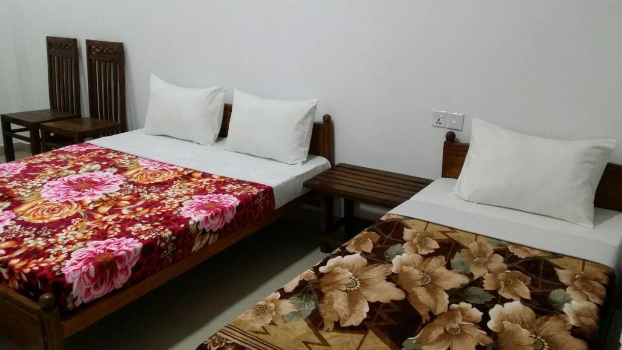 Tea Breeze Motel Nallathanniya ภายนอก รูปภาพ